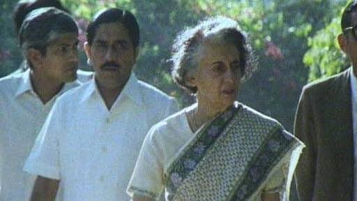 Late Rajinder Kumar Dhawan (second from left), with former Prime Minister Indira Gandhi