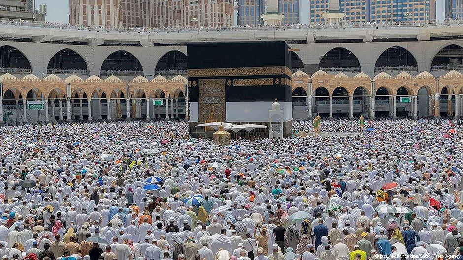 Hajj to begin amid political tensions between Saudi Arabia and Qatar