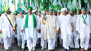Angry Uttar Pradesh farmers march to Delhi; to reach on Gandhi Jayanti