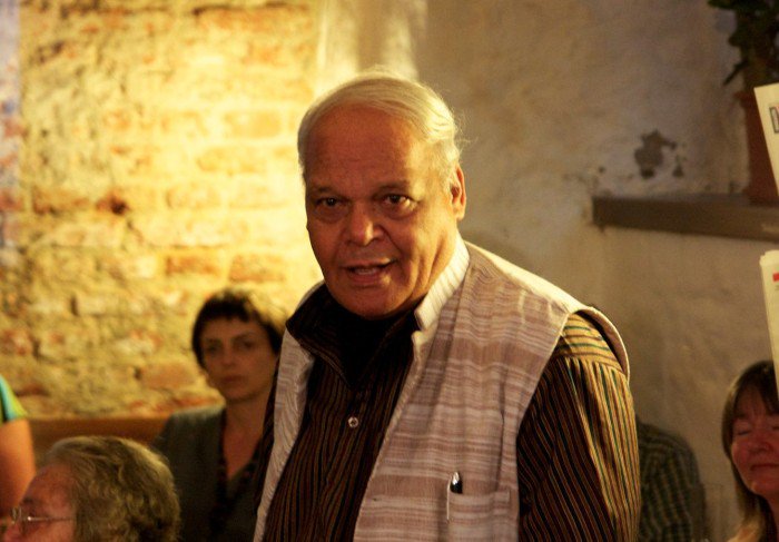 Hindi poet and veteran journalist Vishnu Khare breathes his last, at 78