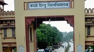 BHU professor quits SVDV dept, joins arts faculty