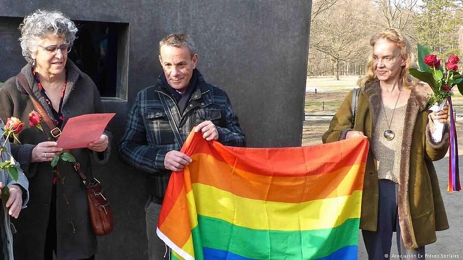 A plaque in the western Andalusian city of Huelva in Spain remembers the “historical injustice” suffered by homosexual and transgender people, imprisoned here by Franco’s regime 