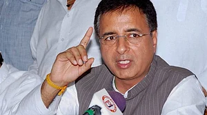 Congress: Falling Rupee & uncontrolled CAD is a failure of ‘Modinomics’