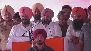 Punjab: Congress, Akalis hold rallies, Punjab CM says no one will be spared in sacrilege cases