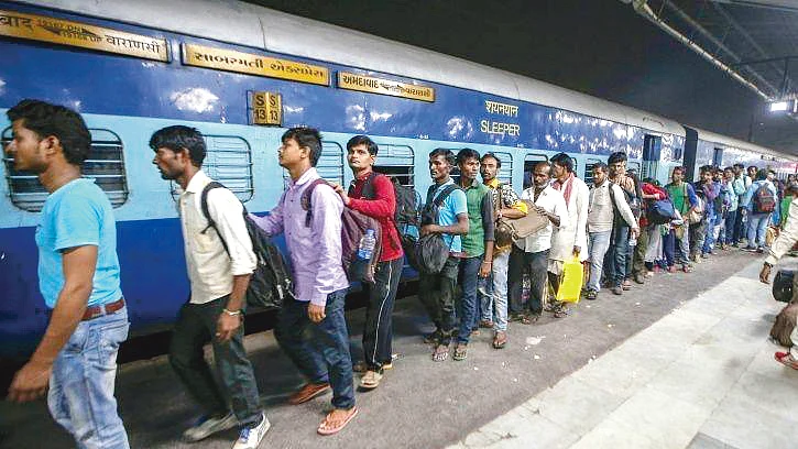 Gujarat: Migrant workers’ exodus spell trouble