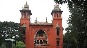 Madras High Court: All 18 AIADMK MLAs to remain disqualified