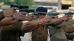 Uttar Pradesh: A case similar to Vivek Tiwari murder in Meerut, police call it encounter