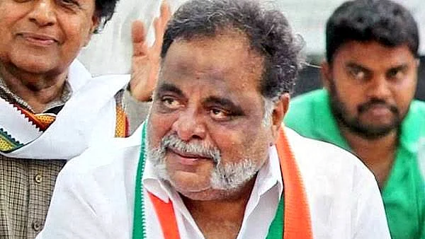Veteran Kannada actor-turned-politician, Ambareesh dies at 66