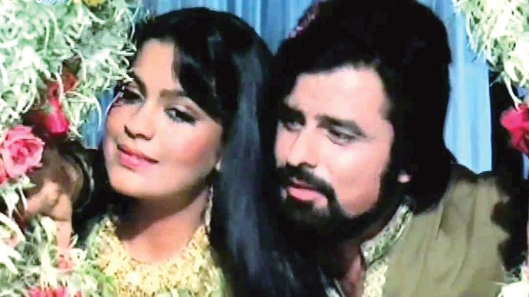 ‘Sanjay Khan lies about his relationship with Zeenat Aman’