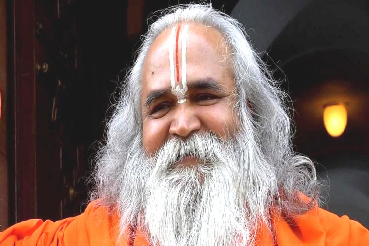 Ram temple issue : VHP invites 2 accused in Babri Masjid  demolition as key speakers at Dharma Sabha