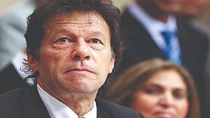 Bungee-jumping Imran Khan caught in confession