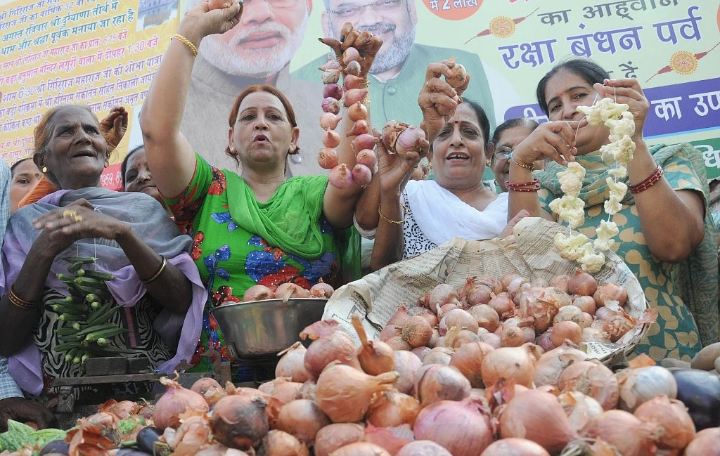 Modi govt to blame for onion prices bringing tears to farmers’ eyes  