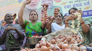 Modi govt to blame for onion prices bringing tears to farmers’ eyes