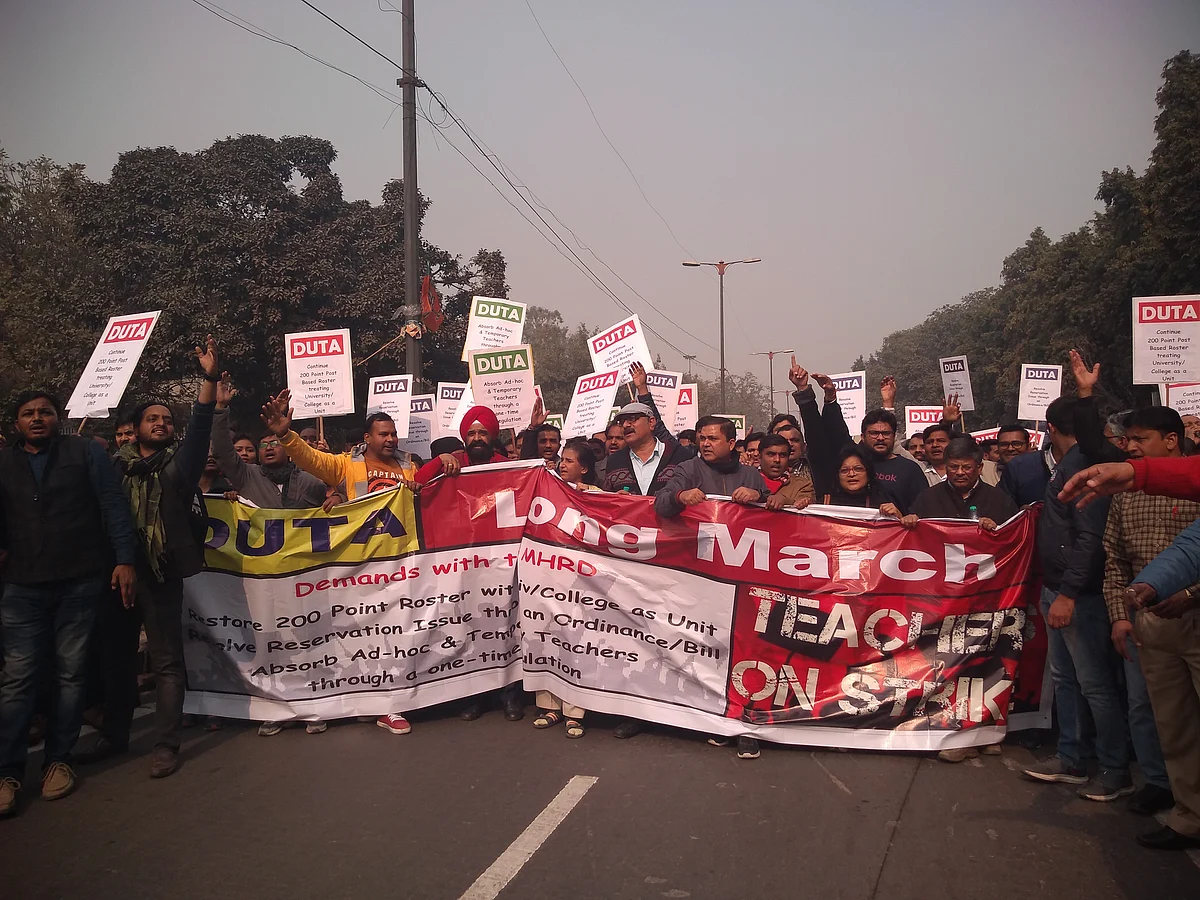 Protesting DU teachers caned, court arrest after march to Parliament Street in support of ad-hoc teachers 