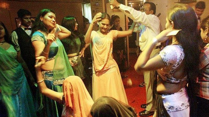 Dance bars in Maharashtra: SC relaxes provisions of 2016 Maha law imposing restrictions 