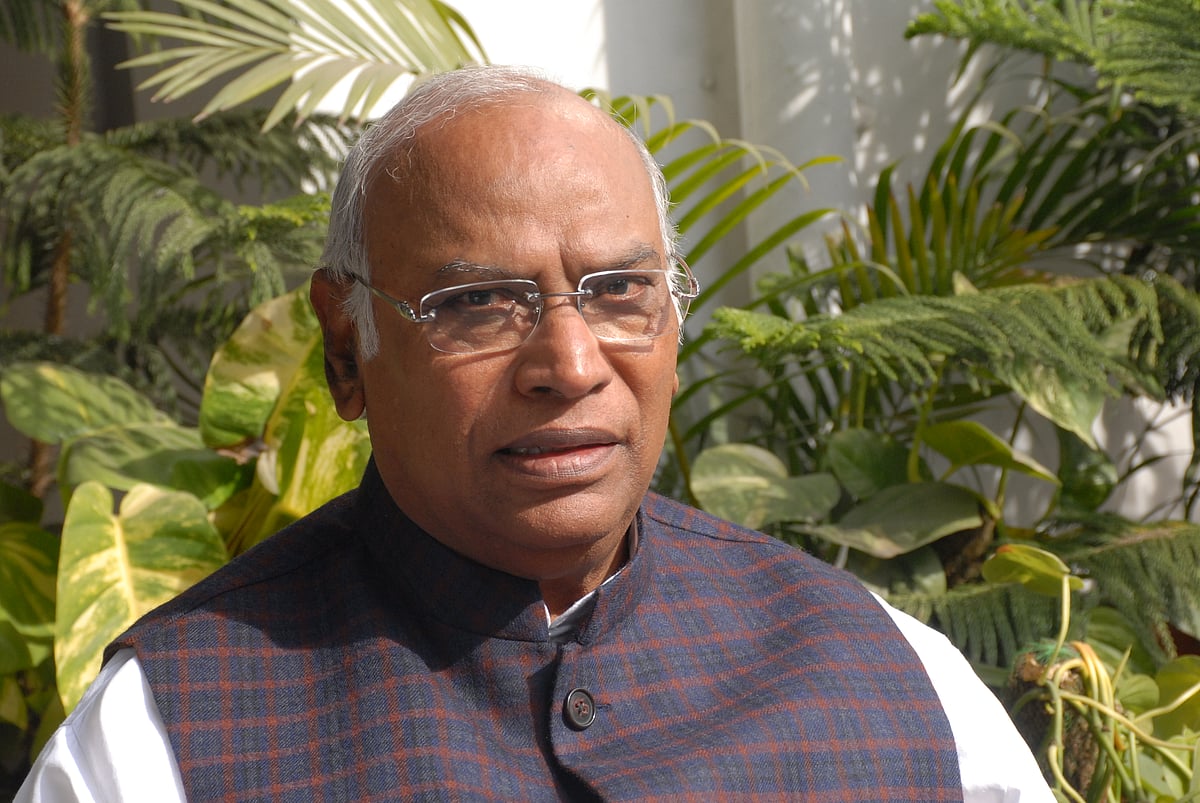 Why was PM Modi afraid of the CBI director, wonders Mallikarjun Kharge