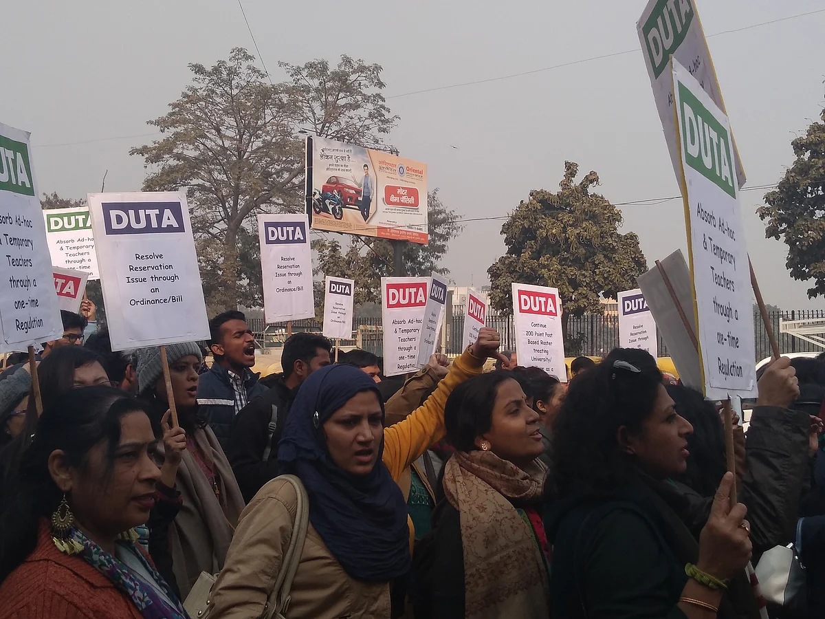 Delhi University: Demoralised teachers list what ails the elite central university