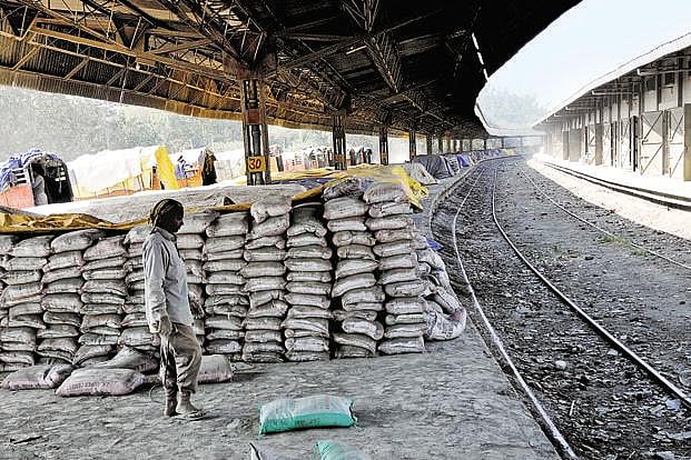 Cement menacing lives of construction labourers in India, says AIIMS study 