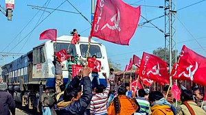 Bharat Bandh: Banking, transport services partially hit; violence in parts of West Bengal