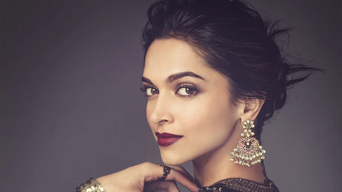 Deepika Padukone launches her website on her birthday