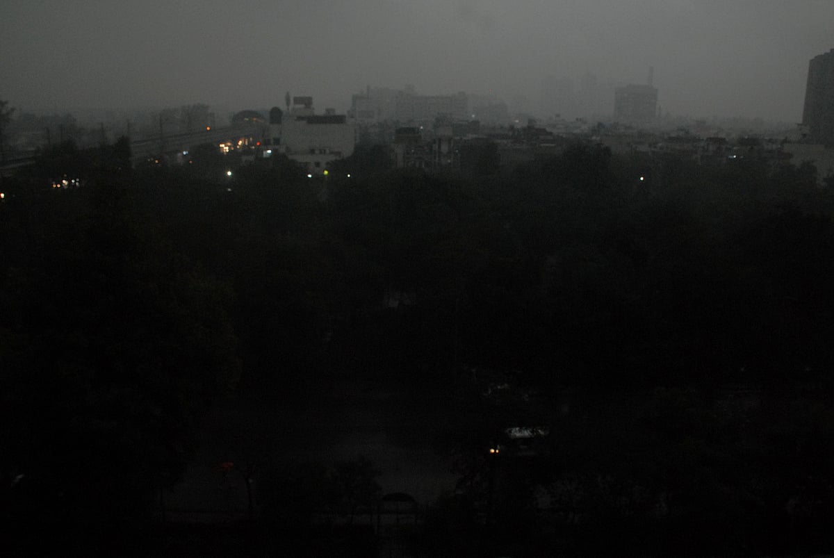 January 22:  Darkness in Delhi  in     pictures and other images from abroad