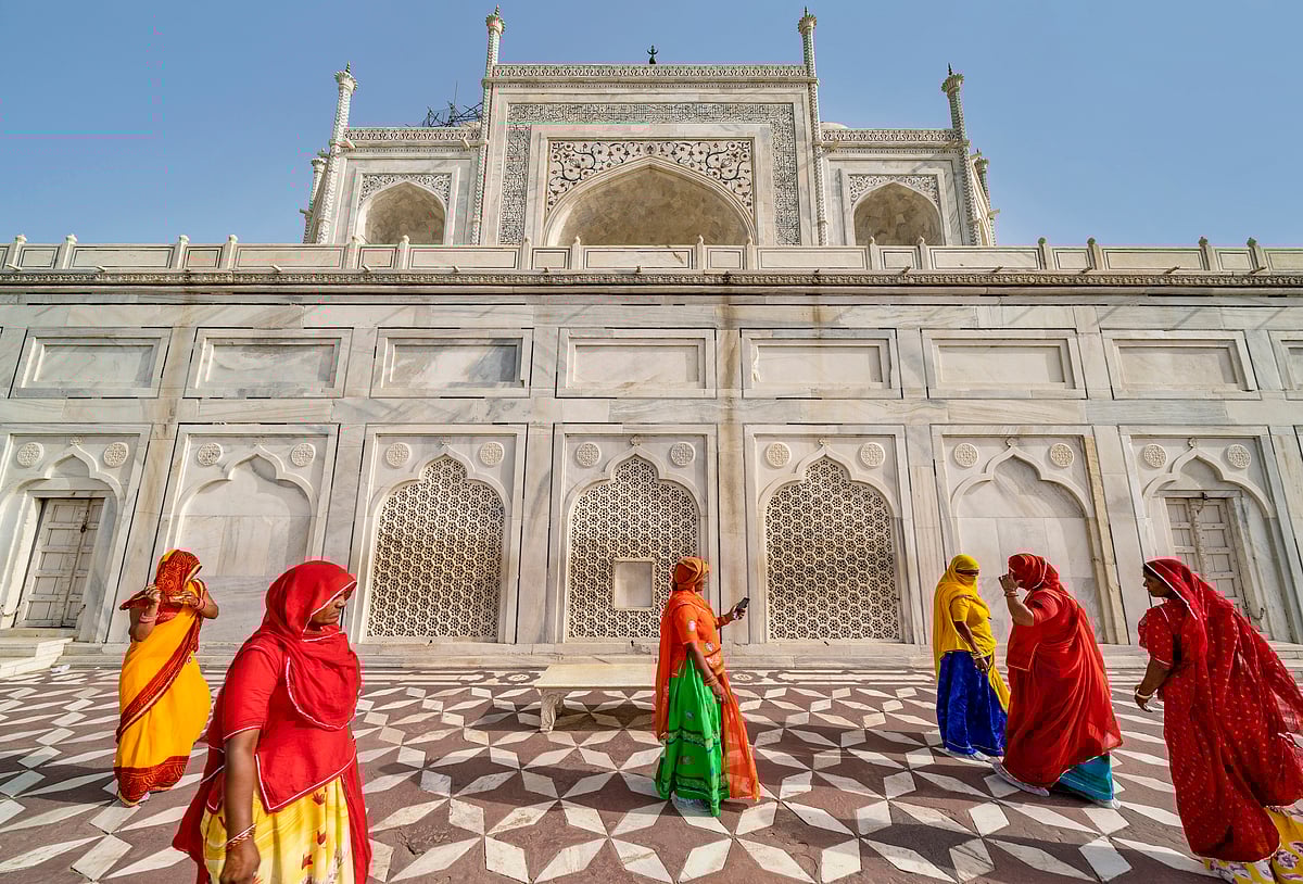 Photo b<b>y </b>Dheeraj Paul