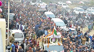 CAIT: Business worth ₹25,000 cr hit as traders protest against Pulwama attack