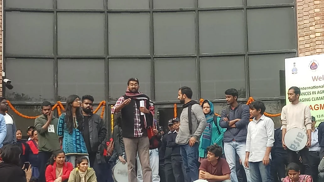JNUSU and JNUTA hold protest against JNU VC Jagadesh Kumar demanding reschedule of Academic Council meeting