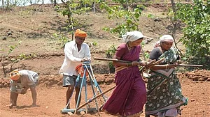Now farmers’ daughters in this Maharashtra village launch fresh agitation