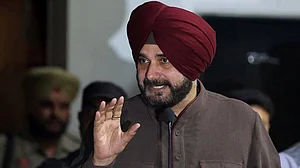 Party's word supreme, says Sidhu to Punjab Congress leaders opposing alliance with AAP