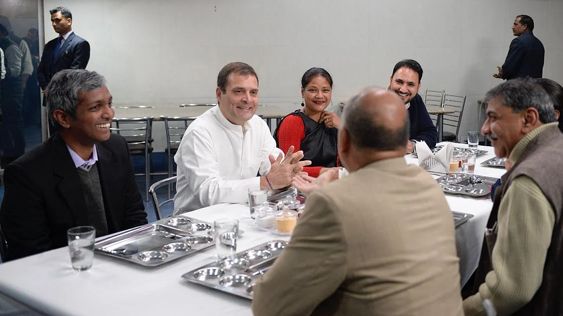 Rahul Gandhi meets small and medium business owners over lunch, attacks Modi govt for rising unemployment
