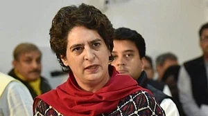 Priyanka talks to martyred CRPF jawan’s daughter, assures of help in fulfilling her dream