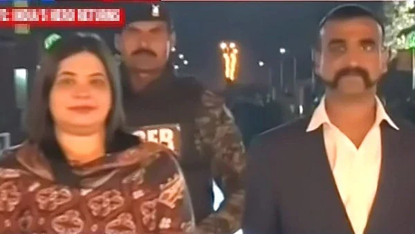 Indian Air Force (IAF) pilot Wing Commander Abhinandan Varthaman released by Pakistan through Wagah border on the Pakistani side. 