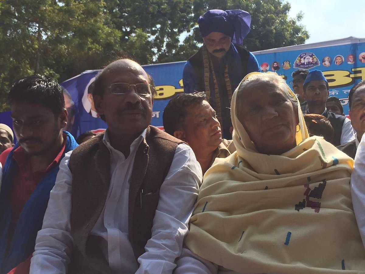 Kanshi Ram’s sister Swaran Kaur with Bhim army national president Vinay Ratan Singh