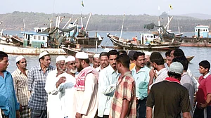 From Gateway of India to Bihar, most agree that only BJP and Modi will benefit from war with Pakistan