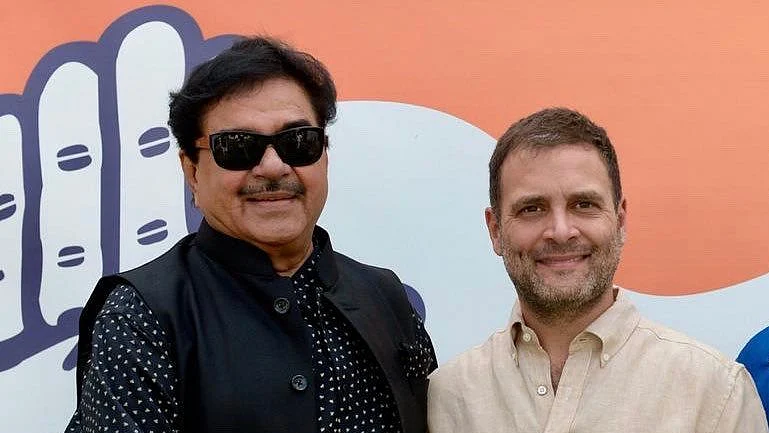Shatrughan Sinha and Congress President Rahul Gandhi (Twitter)