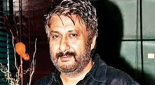 Vivek Agnihotri claims  Nehru remained indecisive during  1965 Indo-Pak war, deletes tweet