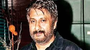 Vivek Agnihotri claims  Nehru remained indecisive during  1965 Indo-Pak war, deletes tweet