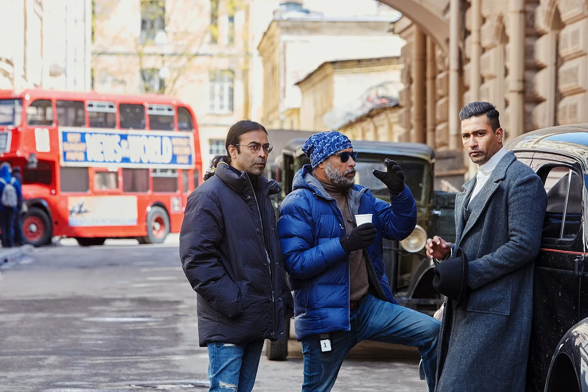 Producer Ronnie Lahiri, Shoojit Sircar and Vicky Kaushal on the sets