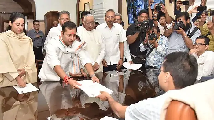 Son rise in Sun City: Rajasthan CM’s law graduate son takes on union minister