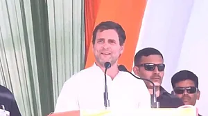 J&K admin asks Rahul, leaders to stay away from Srinagar