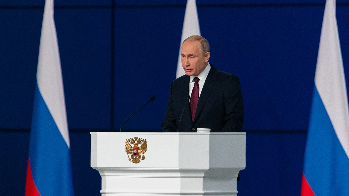 Putin praises Mueller probe, calls for better Russia-US ties