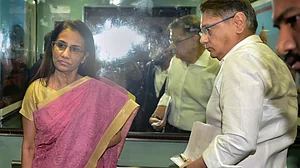 Chanda Kochhar Money Trail: The mom and pop shop that Kochhar-Advani fam built