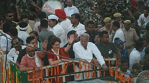Priyanka steps down from roadshow in Varanasi to save a man