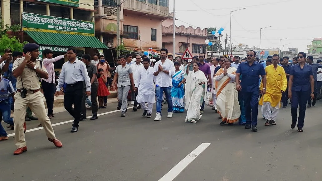 Political songs, music videos flood e-media in Bengal