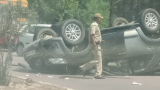 The overturned vehicle of the Congress MLA Aditi Singh (Photo courtesy: Twitter)