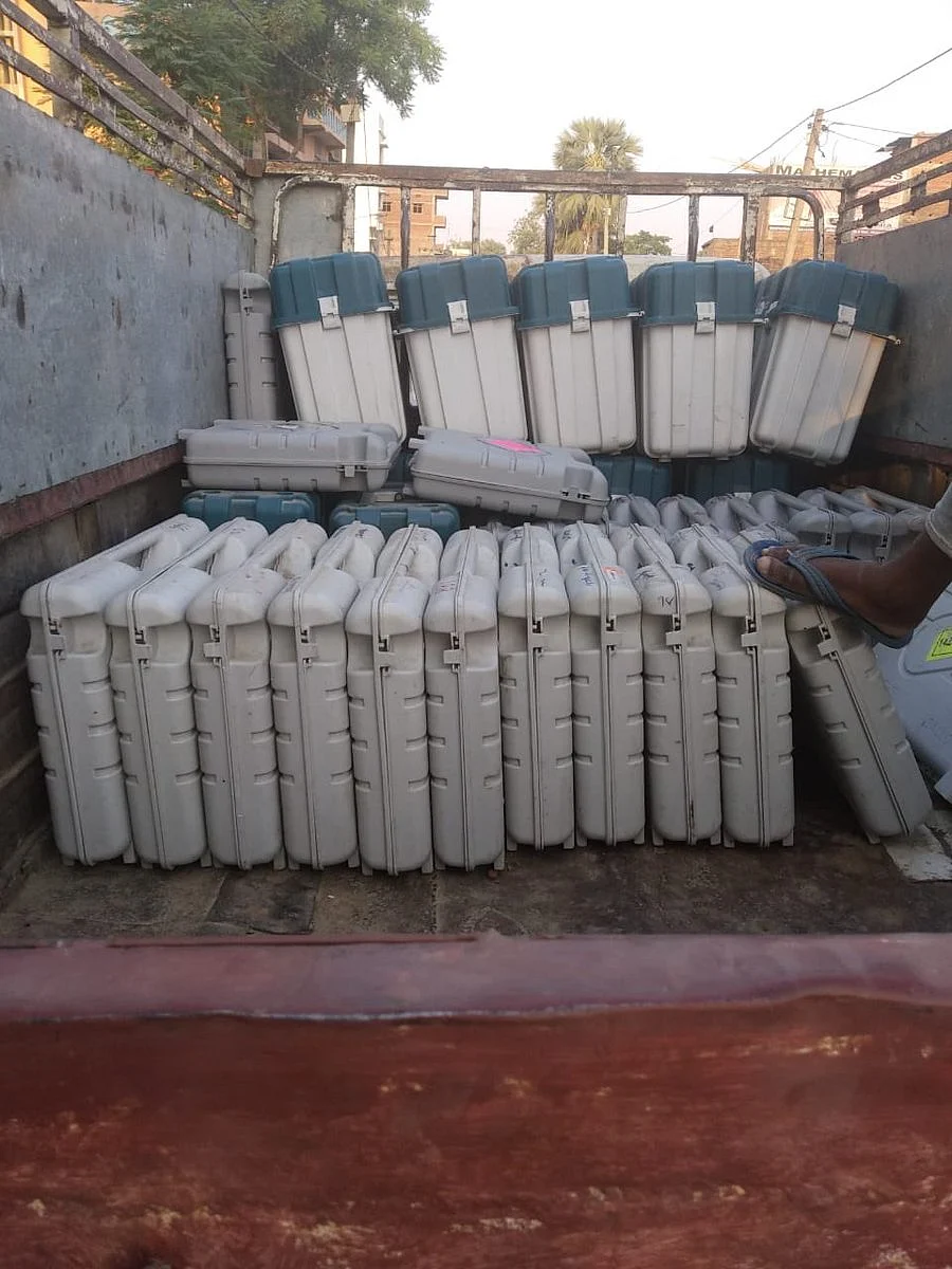 Complaints of rigging pour in: watch videos of protests & EVM’s moved into strong room premises