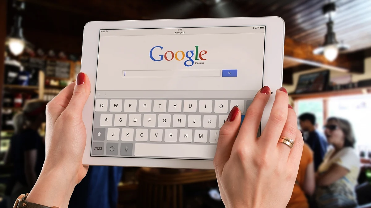 Google looking to make foldable phones: Report