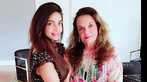 Mumtaz’s daughter rubbishes death rumours: She is healthy and looking beautiful