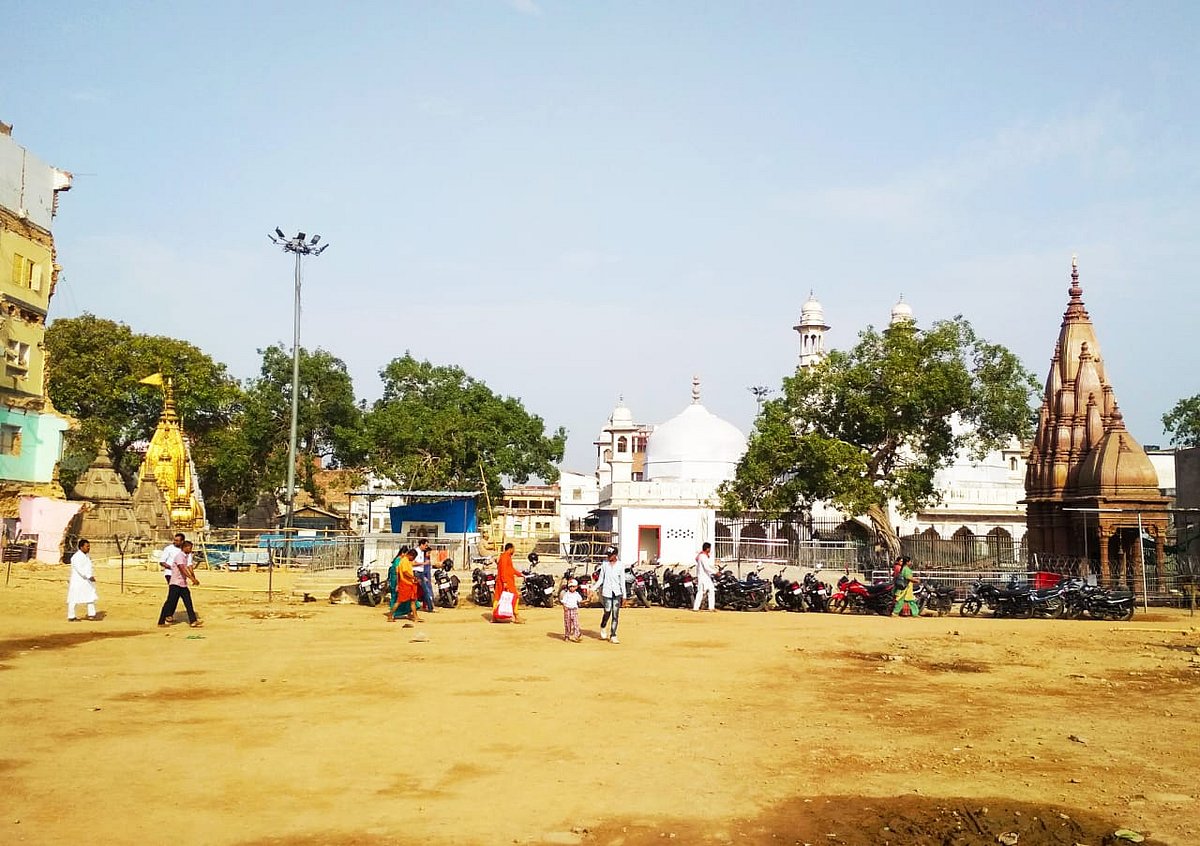 People from Lahauri Mohalla curse Modi, once a bustling locality vanishes from Varanasi map